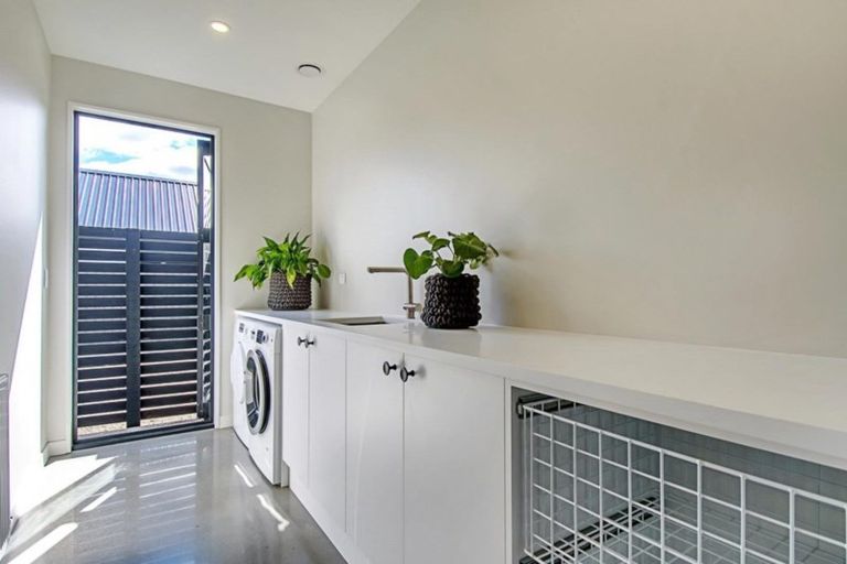 Photo of property in 6 Cumberland Road, Lower Shotover, Queenstown, 9304