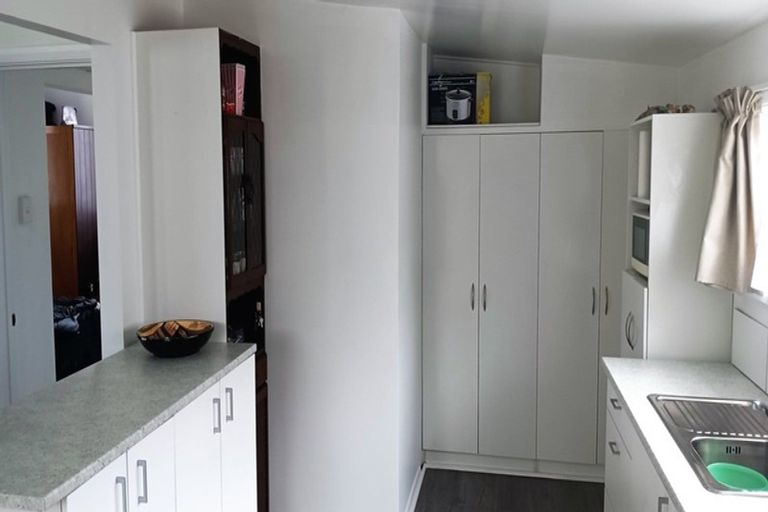 Photo of property in 13 Pakington Street, Westport, 7825