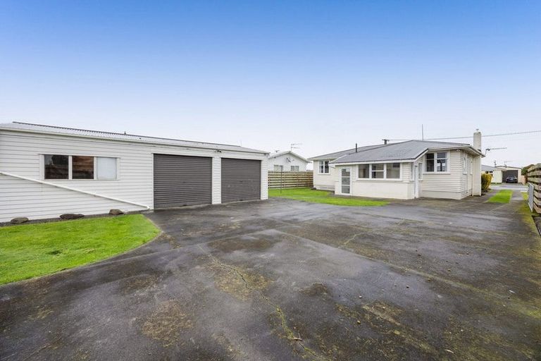 Photo of property in 4 Bone Crescent, Hawera, 4610