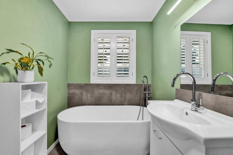 Photo of property in 37 Fantham Street, Hawera, 4610