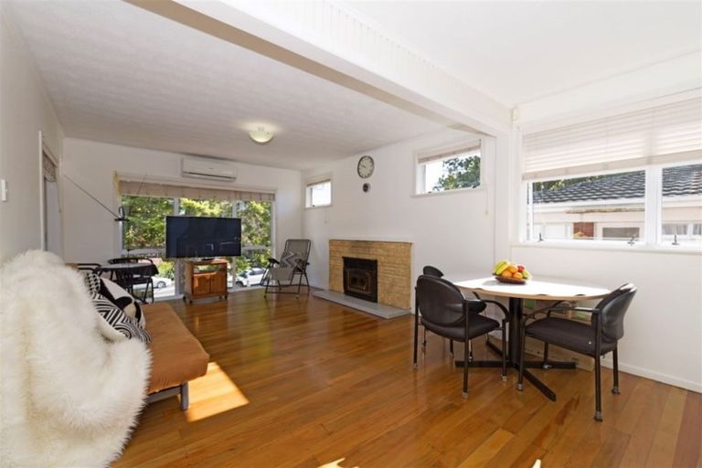 Photo of property in 209b Edmonton Road, Te Atatu South, Auckland, 0610