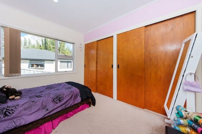 Photo of property in 40 Tomo Street, New Lynn, Auckland, 0600