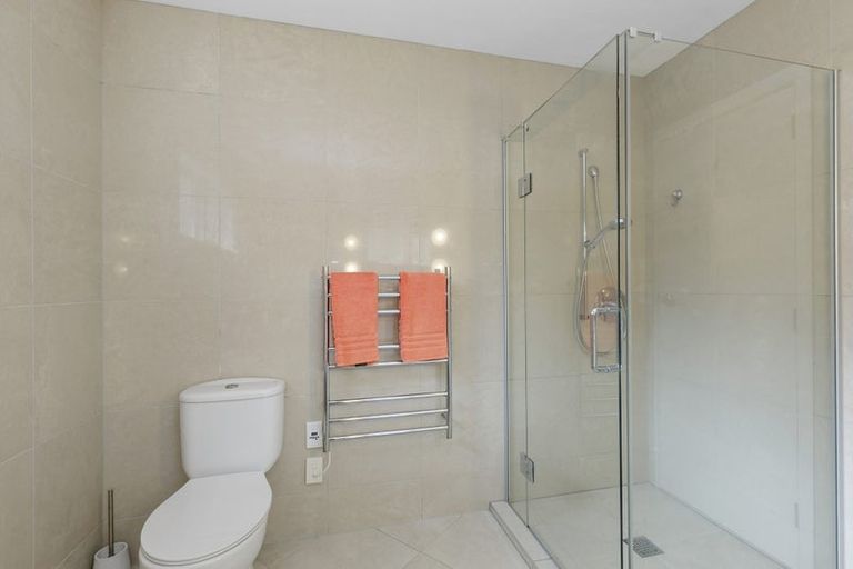 Photo of property in 115 Dowse Drive, Maungaraki, Lower Hutt, 5010