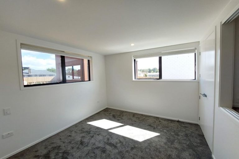Photo of property in 3/14 Wilsher Crescent, Henderson, Auckland, 0612