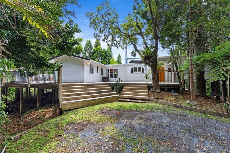 Photo of property in 130 Opanuku Road, Henderson Valley, Auckland, 0612
