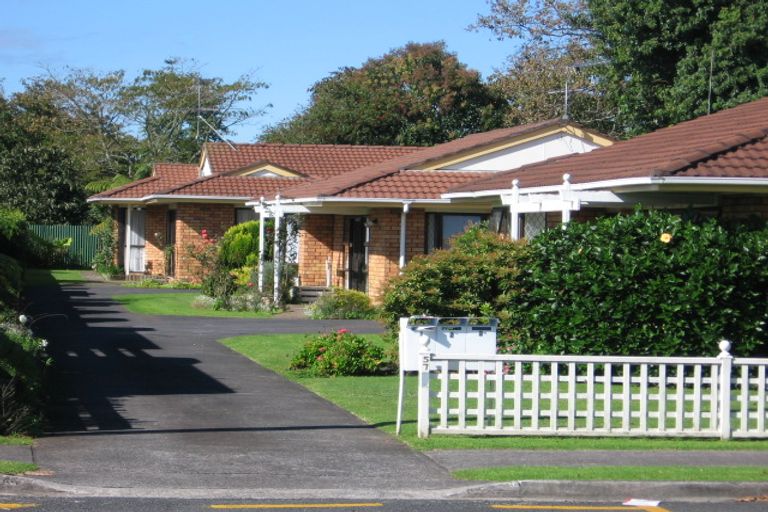 Photo of property in 1/57 Fairview Road, Papatoetoe, Auckland, 2025