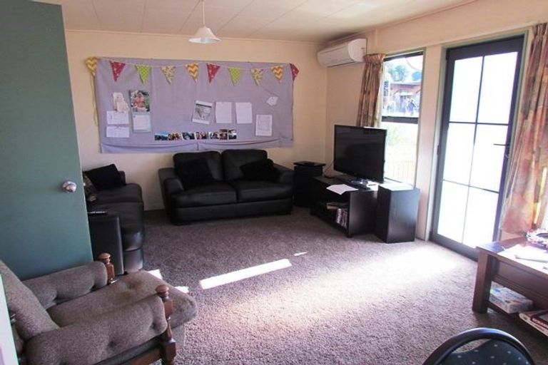 Photo of property in 19 Howe Street, North Dunedin, Dunedin, 9016