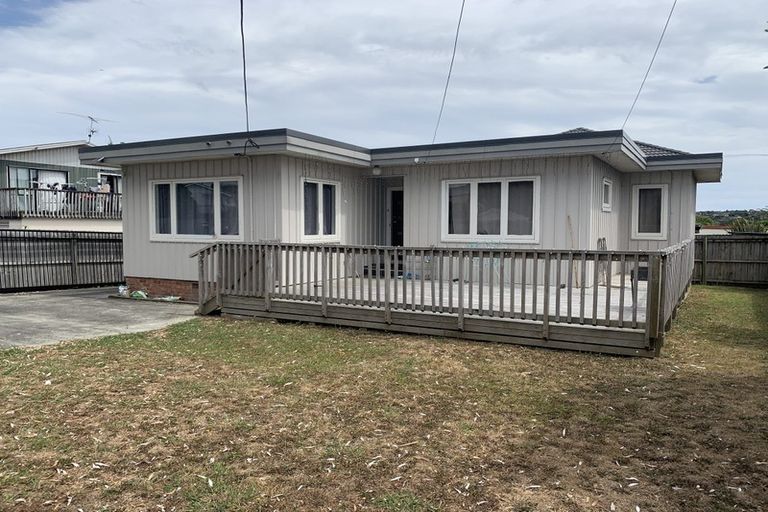 Photo of property in 4 Vanguard Road, Kelston, Auckland, 0602