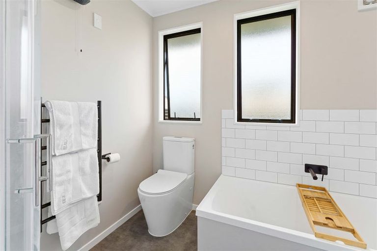 Photo of property in 9a Scott Avenue, Otaki Beach, Otaki, 5512