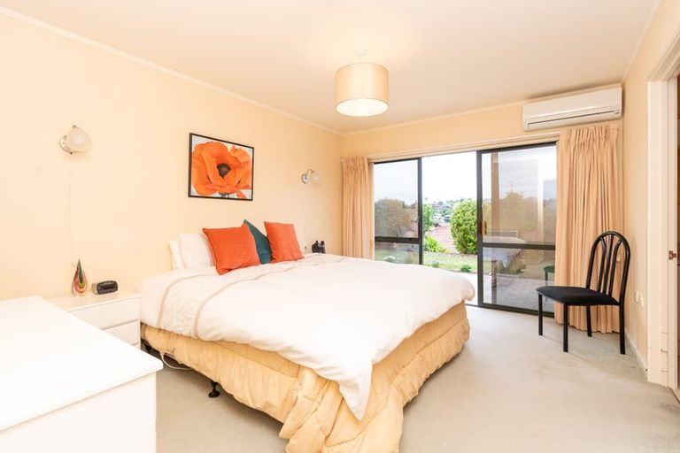 Photo of property in 61 Grosvenor Gardens, Flagstaff, Hamilton, 3210