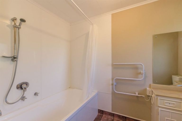 Photo of property in 4 Whyte Street, Paraparaumu Beach, Paraparaumu, 5032