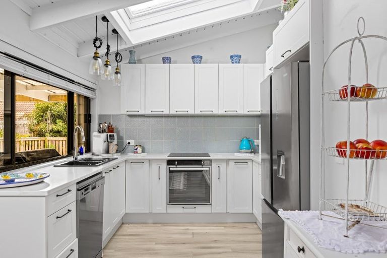 Photo of property in 91 Riverside Road, Orewa, 0931