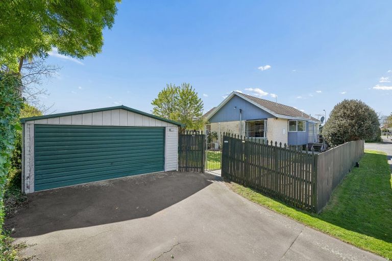 Photo of property in 1 Birdling Place, Halswell, Christchurch, 8025