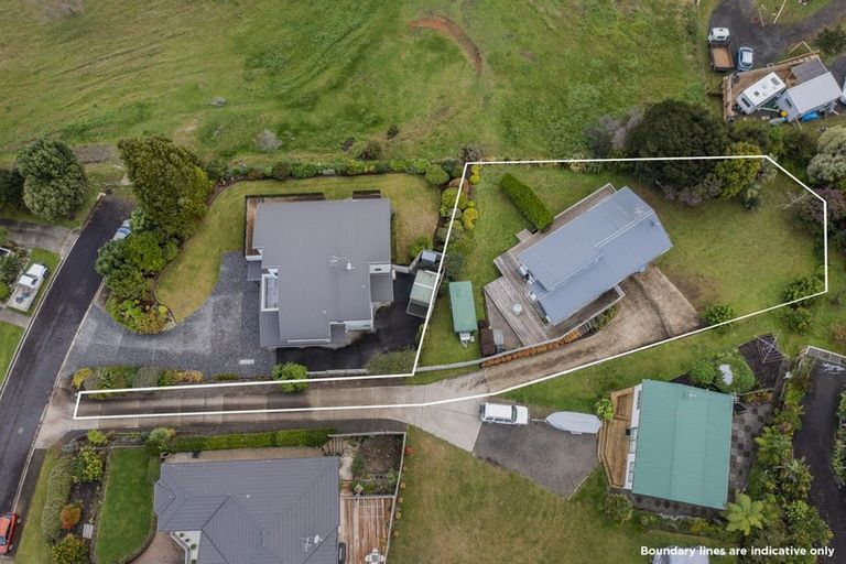 Photo of property in 9 Christa Court, Whitianga, 3510