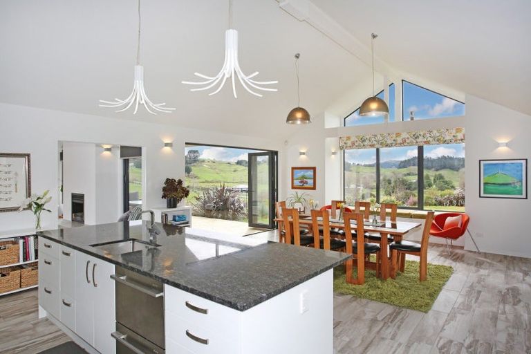 Photo of property in 2428 Hunua Road, Hunua, Papakura, 2583