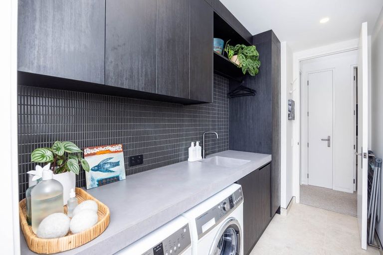 Photo of property in 43 Saint Andrews Terrace, St Andrews, Hamilton, 3200