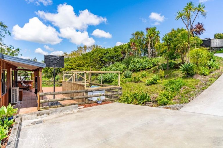 Photo of property in 9 Bickerstaffe Road, Maungaturoto, 0520