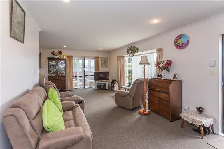 Photo of property in 12 Belle Maison Court, Levin, 5510