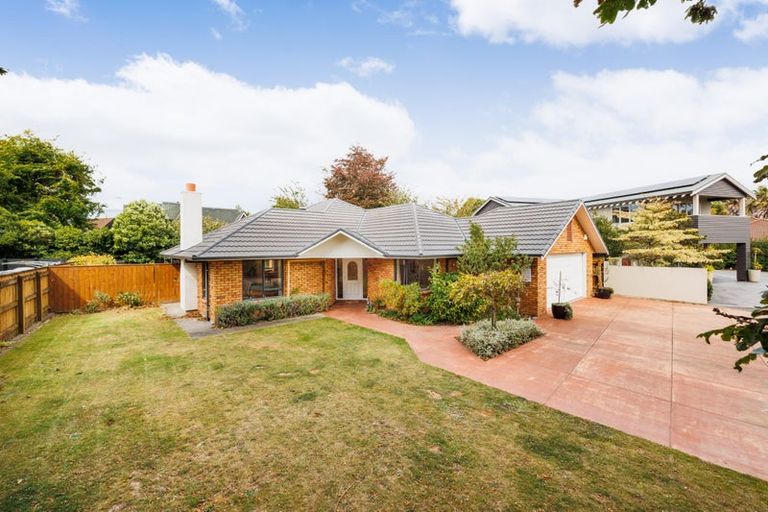 Photo of property in 5 Pastoral Lane, Hokowhitu, Palmerston North, 4410