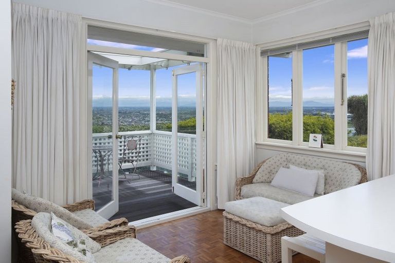 Photo of property in 16 Michael Avenue, Mount Pleasant, Christchurch, 8081