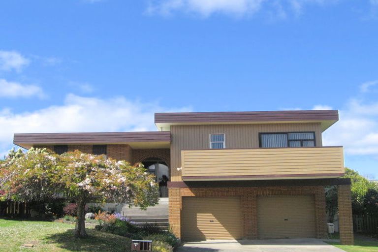 Photo of property in 4 Golders Place, Richmond Heights, Taupo, 3330