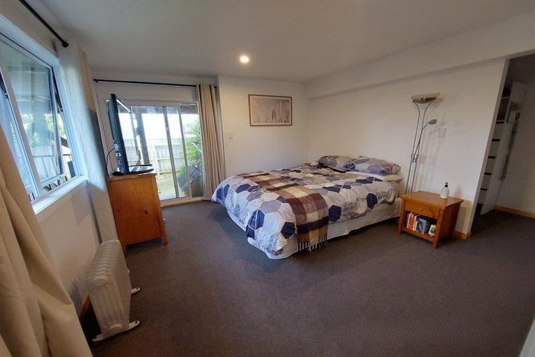 Photo of property in 12a Ridge Lane, New Plymouth, 4310