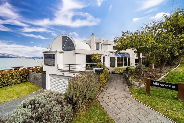 Photo of property in 2 Peregrine Place, Queenstown, 9300