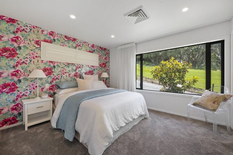 Photo of property in 1/16 Clematis Avenue, Murrays Bay, Auckland, 0630
