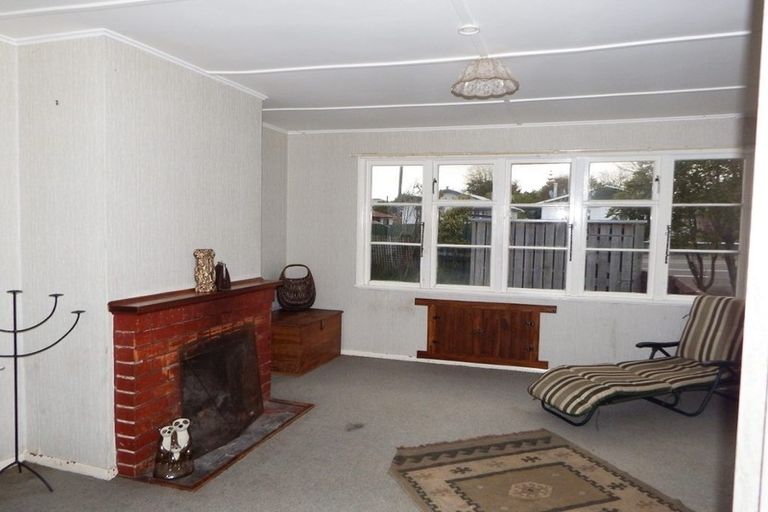 Photo of property in 2 Lambert Street, Marton, 4710