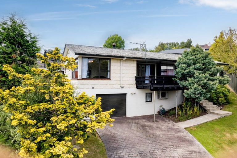 Photo of property in 72 Kinmont Crescent, Kinmont Park, Mosgiel, 9024