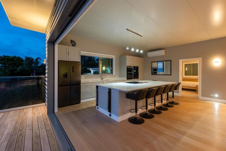 Photo of property in 1 Brind Road, Russell, 0202