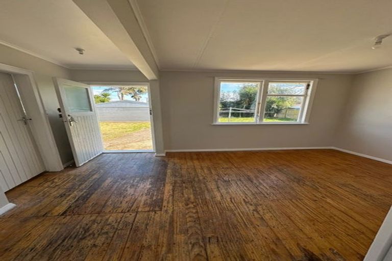 Photo of property in 3 Maurice Street, Papakura, 2110
