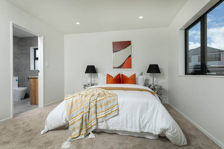 Photo of property in 3 Riroriro Road, Hobsonville, Auckland, 0616