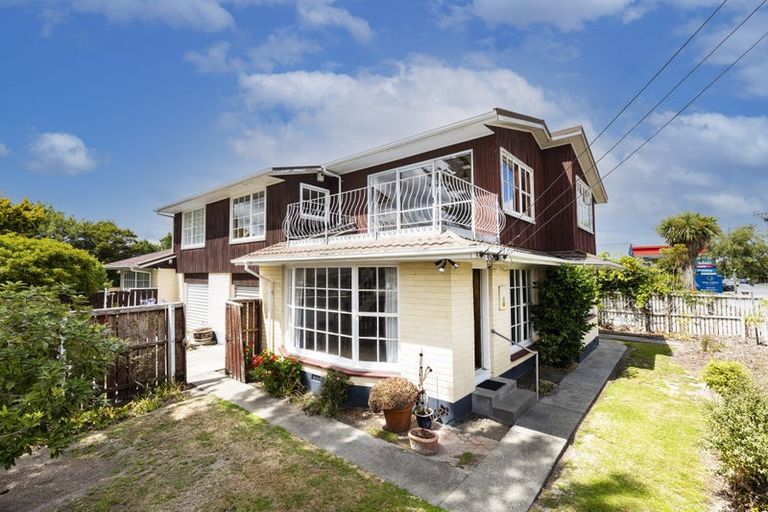 Photo of property in 1/19 Brookby Crescent, Avonhead, Christchurch, 8042