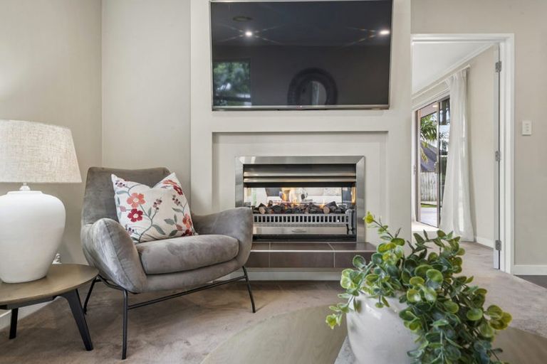 Photo of property in 18 Lemon Grove Lane, Greenhithe, Auckland, 0632
