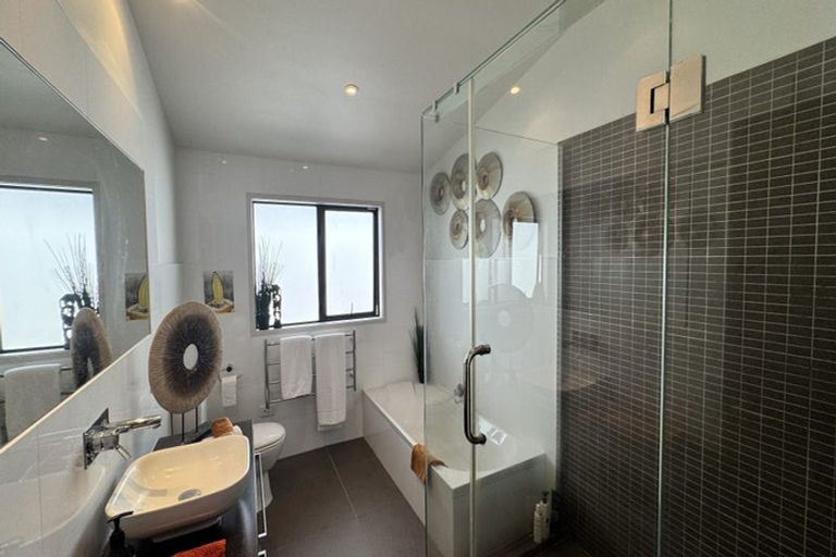 Photo of property in 9 Porritt Avenue, Chatswood, Auckland, 0626