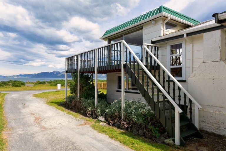 Photo of property in 15 South Bay Parade, South Bay, Kaikoura, 7300