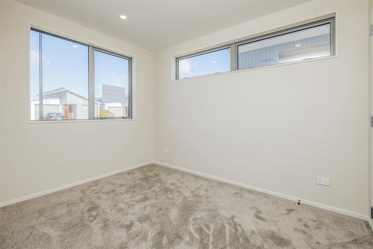 Photo of property in 12 Fredrick Hanson Road, Papakura, 2110