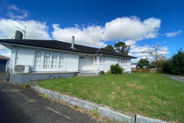 Photo of property in 26 Sutton Crescent, Papakura, 2110