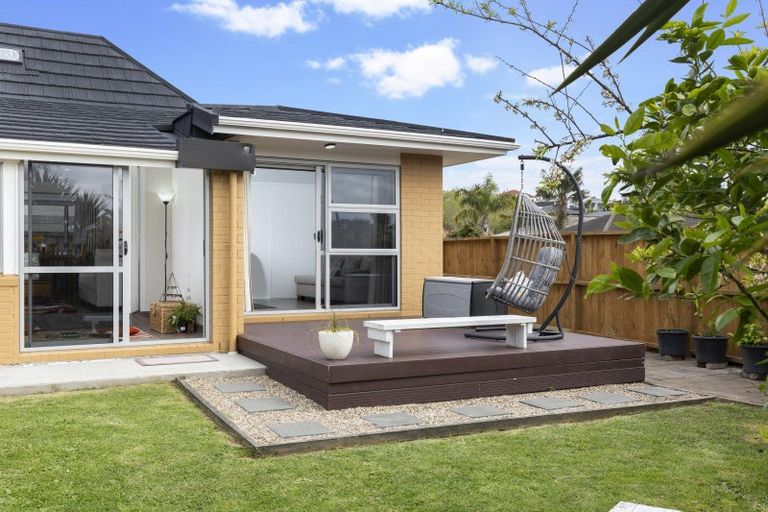 Photo of property in 2/15 Vivian Wilson Drive, Eastern Beach, Auckland, 2012