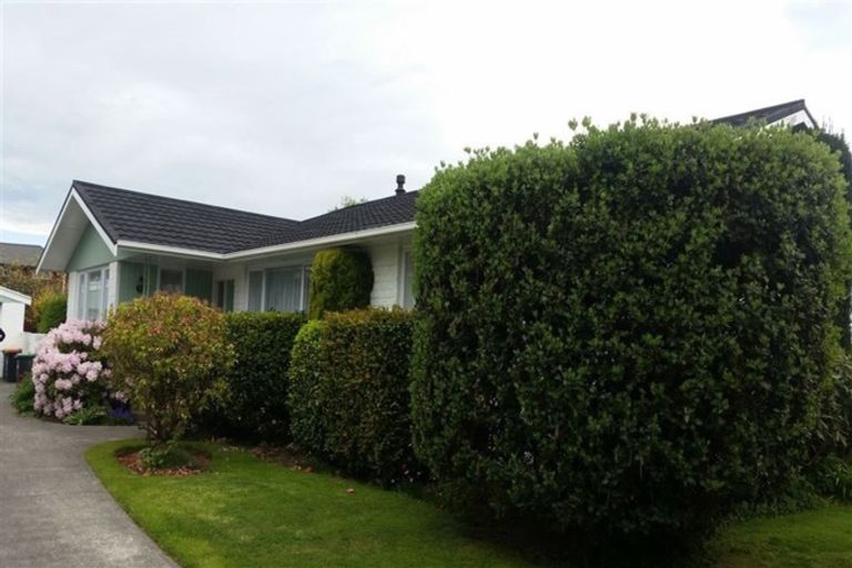 Photo of property in 8 Glenavon Place, Ilam, Christchurch, 8041