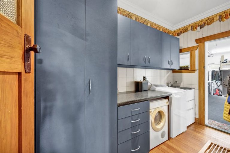 Photo of property in 192a Mangorei Road, Merrilands, New Plymouth, 4312