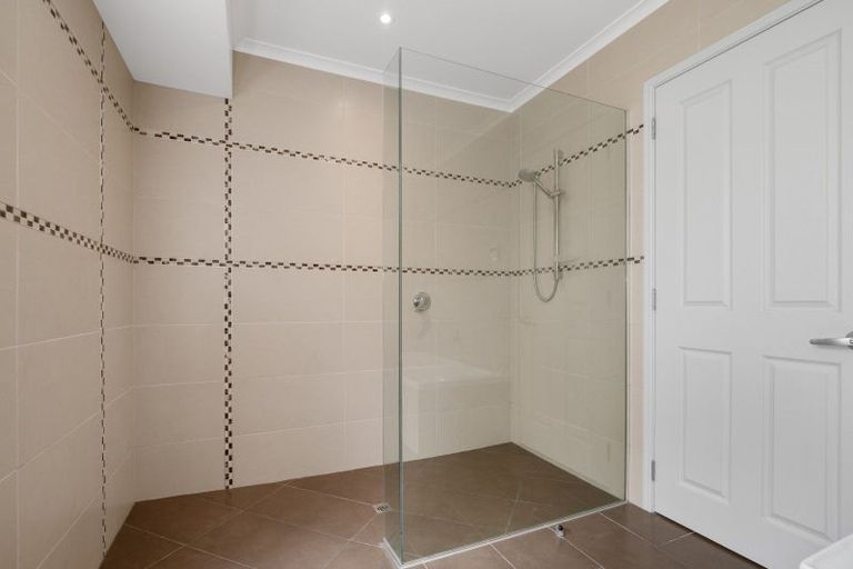 Photo of property in 61 Glenmonarch Place, Pyes Pa, Tauranga, 3112