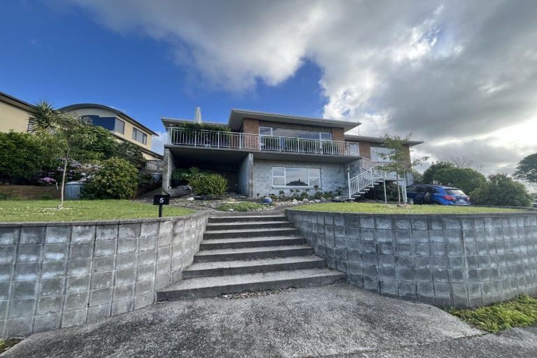 Photo of property in 5 Fairfax Terrace, Frankleigh Park, New Plymouth, 4310