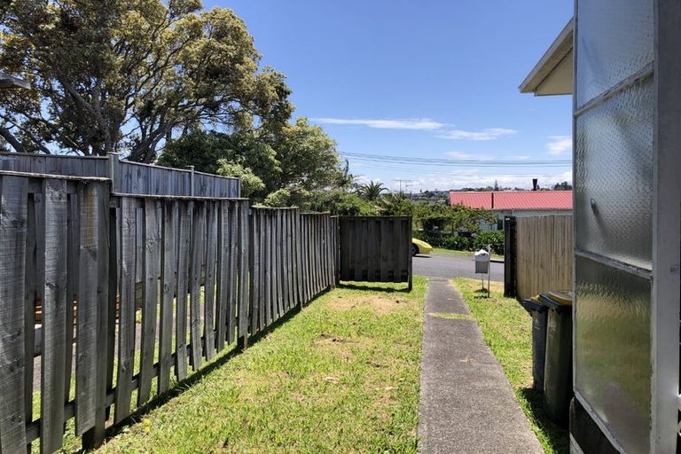 Photo of property in 1/8 Anne Road, Hillcrest, Auckland, 0627