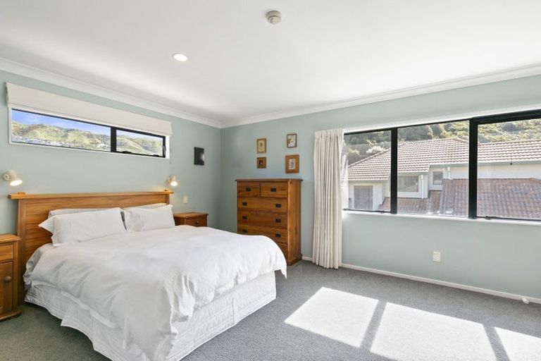 Photo of property in 104 Westchester Drive, Churton Park, Wellington, 6037