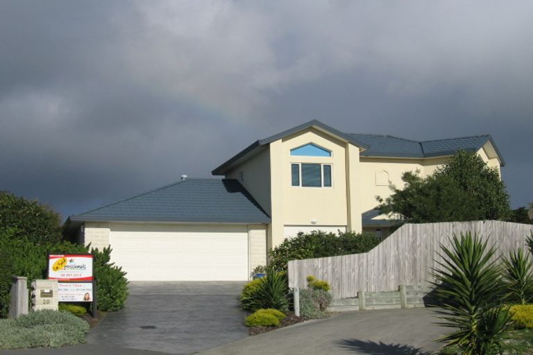 Photo of property in 20 Observation Place, Paraparaumu, 5032