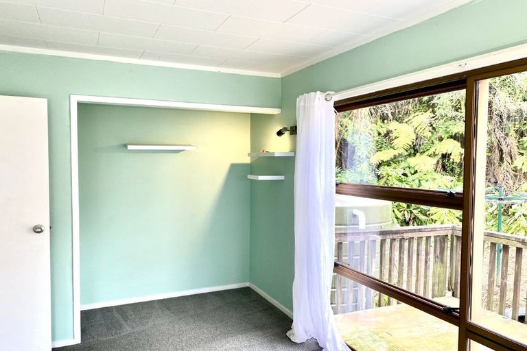 Photo of property in 31 Elliston Crescent, Stanmore Bay, Whangaparaoa, 0932