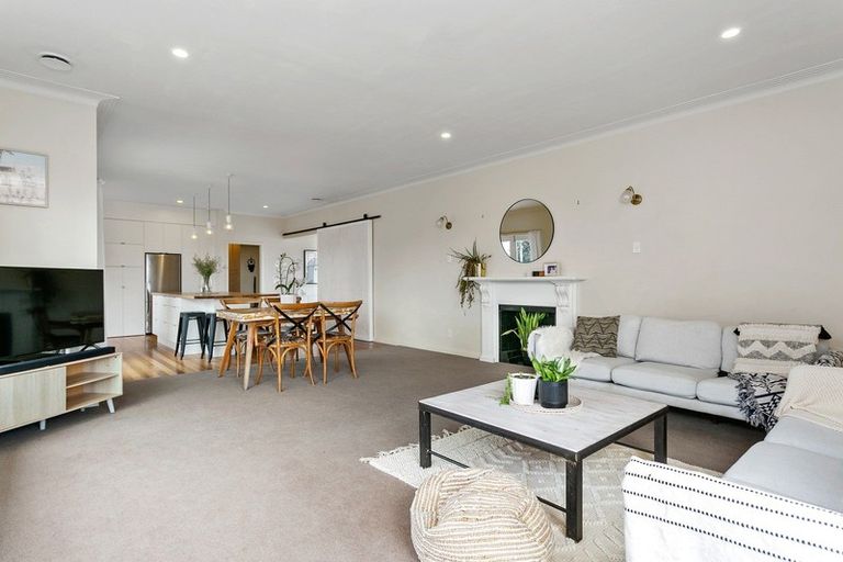 Photo of property in 42 Chaucer Street, Leamington, Cambridge, 3432