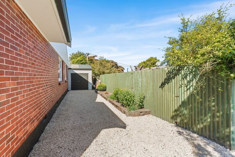 Photo of property in 2/151 Yaldhurst Road, Sockburn, Christchurch, 8042